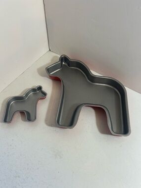 IKEA Dala red horse non stick cake pans baking moulds large and small‎ size
